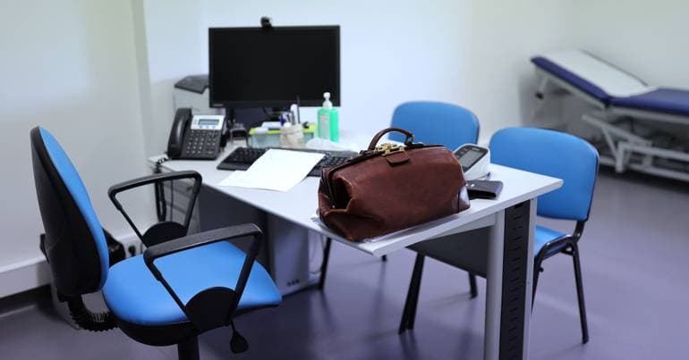 Doctors: surgery access system violates privacy