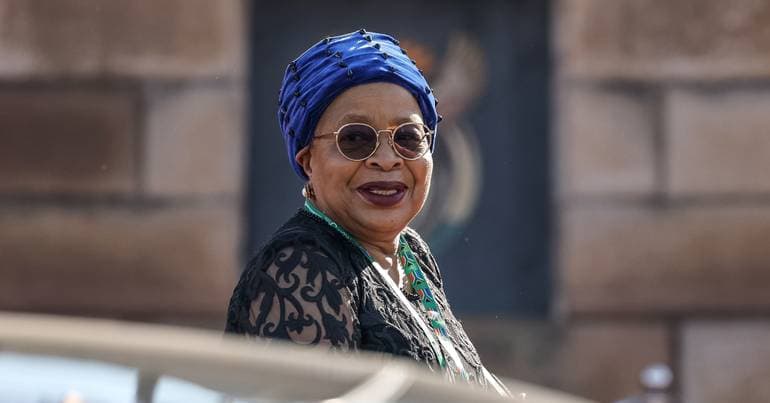 Graça Machel portrayed as a political pioneer