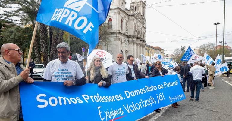 Fenprof accuses Government of 'negotiation farce' with teachers