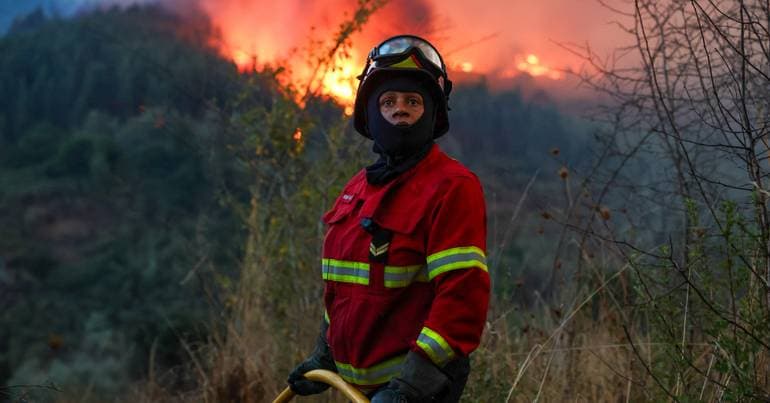 140 municipalities on maximum wildfire alert today