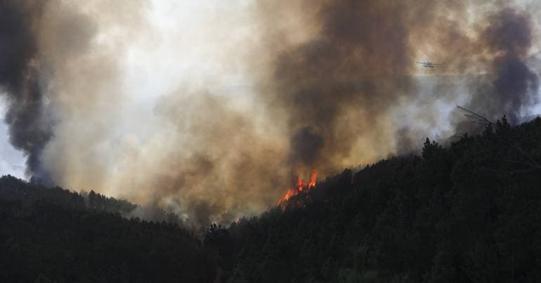 Fire in Portel with one active front yielding to resources