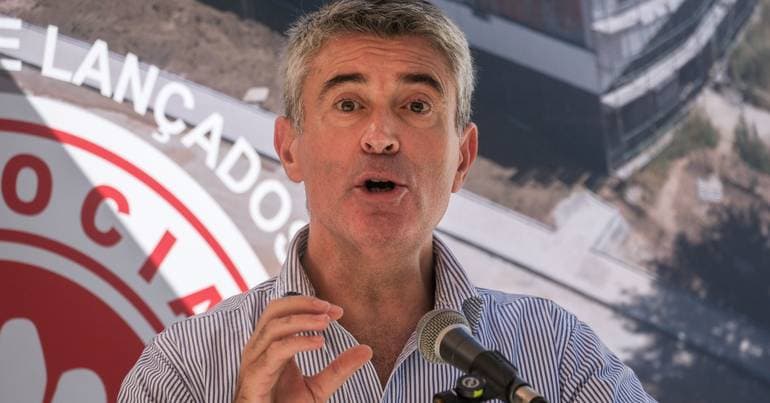 Carneiro accuses the Government of operating in slow motion