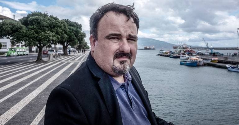 Government claims "collaboration" with police authorities