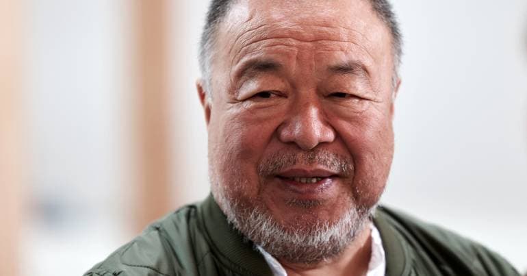 Ai Weiwei shows in Guimarães that the planet is "hanging by a thread"
