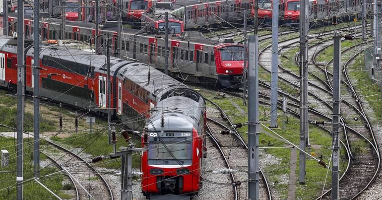 Passengers oppose subconcession of CP's urban lines