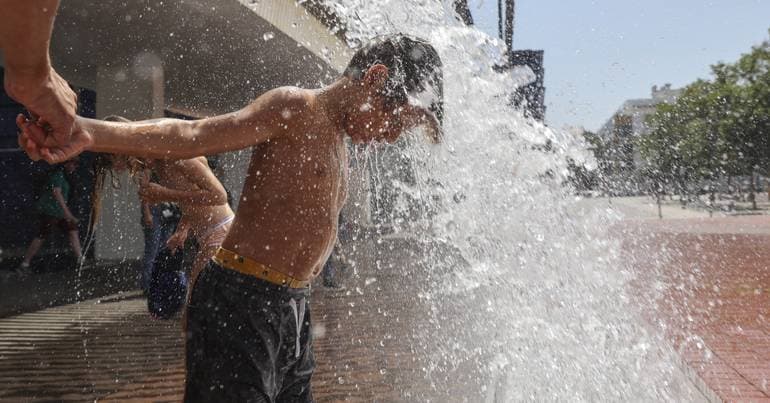Hospitals activate contingency plans amid heatwave