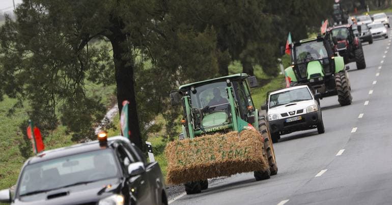 Farmers stage a slow march against the EU–Mercosur agreement