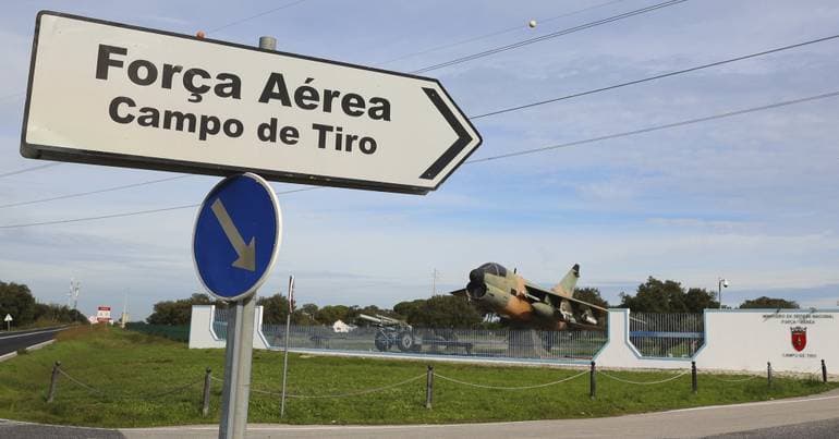 Government confirms Alcochete but maintains reservations
