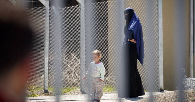 EU detains migrant children and mothers in degrading conditions