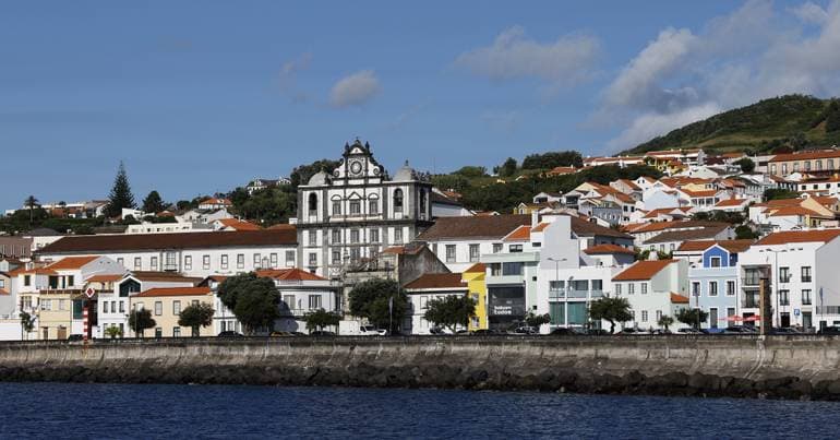 63.7% of Azorean adults are overweight