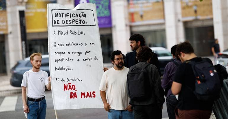 Protest against new tenancy law in Lisbon