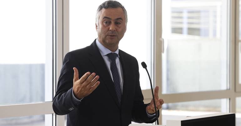Unfreezing tuition fees does not deter students, says minister