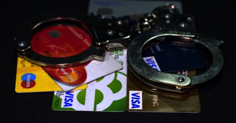 PJ detains two suspects for 100,000 euro fraud