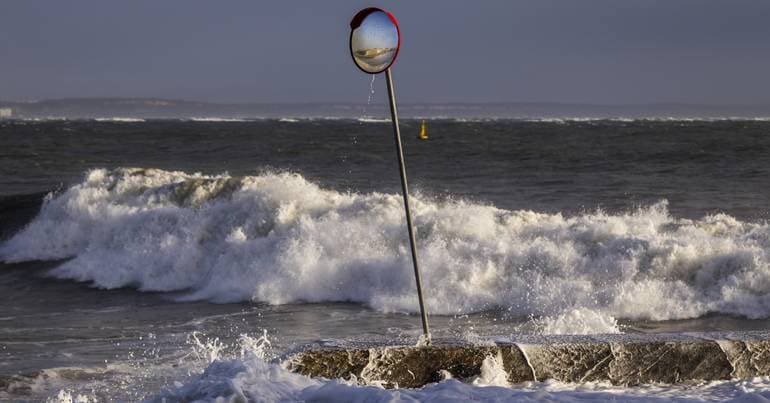 Six mainland districts under warning on Friday and Saturday