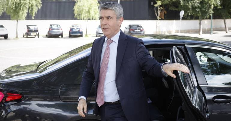 Carneiro says labour reform would "suffocate" companies