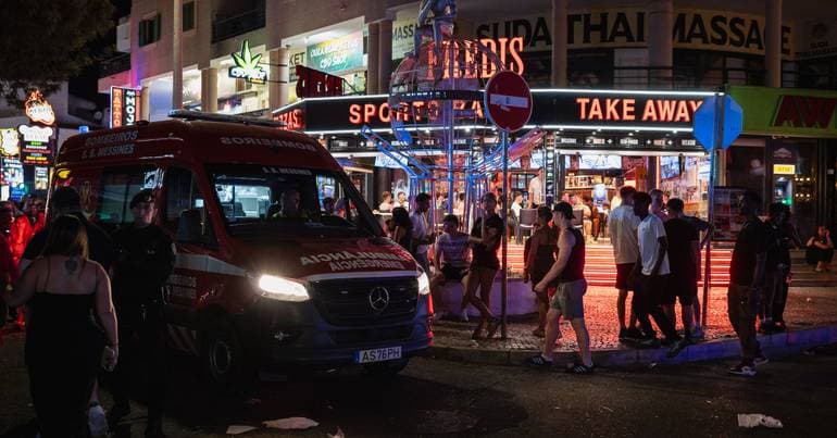 Four injured after vehicle collision in Albufeira