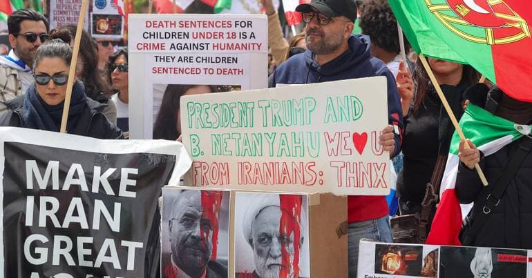 Iranians in Lisbon call for effective regime change