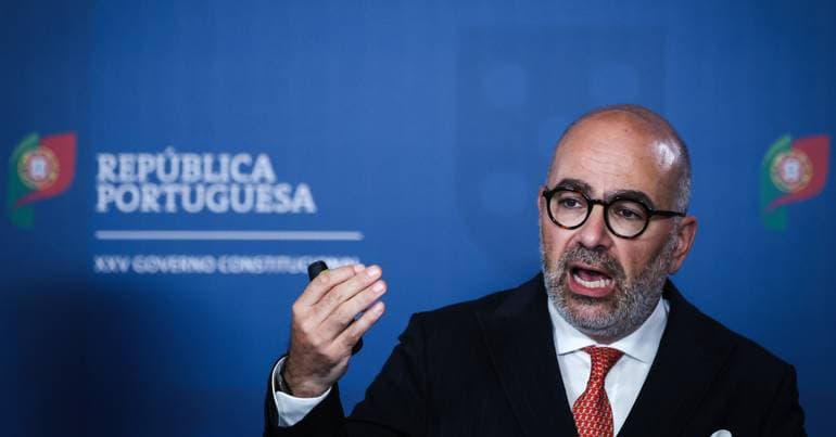 Pinto Luz praises free public transport in Porto