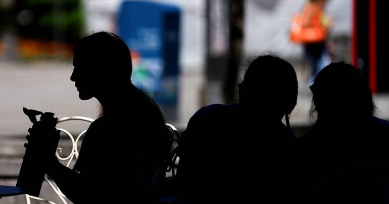 Yellow heat warnings issued for most of Portugal