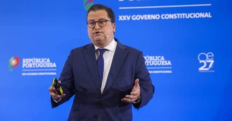 Sarmento: public debt must remain a concern