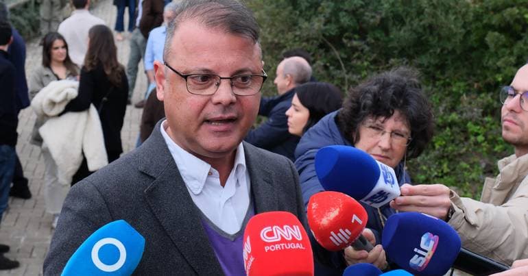 Petition demands immediate reinstatement of Daniel Adrião in the PS