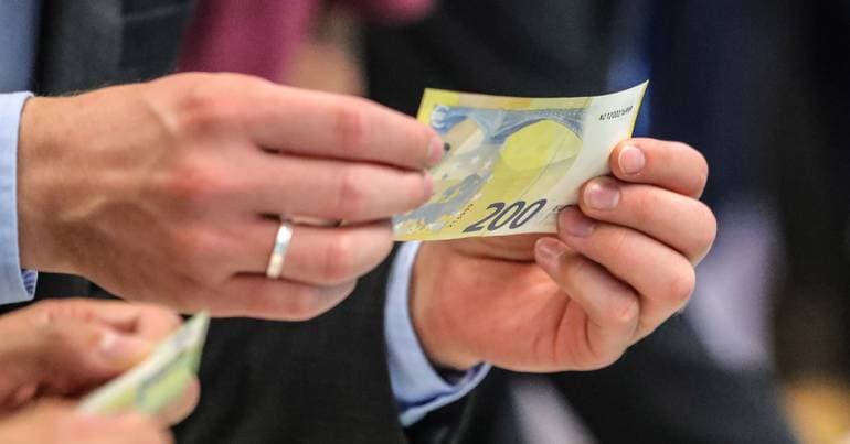 Resolution approved for progressive increase in incomes