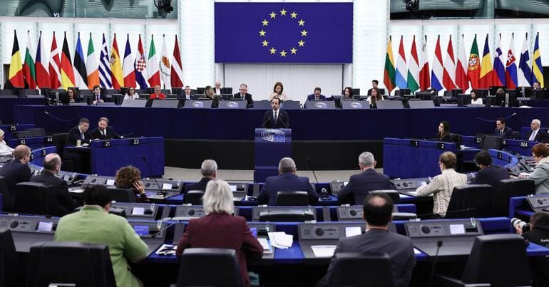 Strasbourg suspends ratification of trade agreement with the US