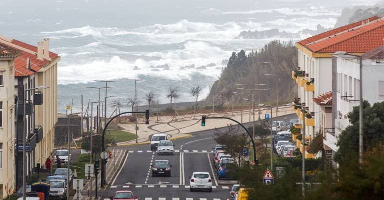 Azores under yellow warning for heavy rain and thunderstorms
