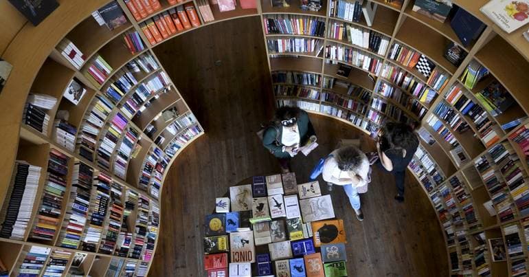 42 authors selected to receive DGLAB grants