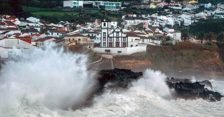 Azores under orange and yellow warnings starting Sunday
