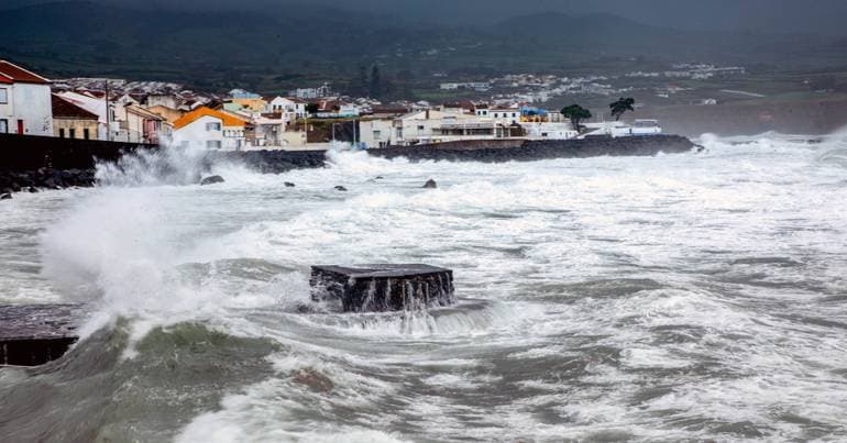 Bad weather: Madalena and São Roque do Pico close roads