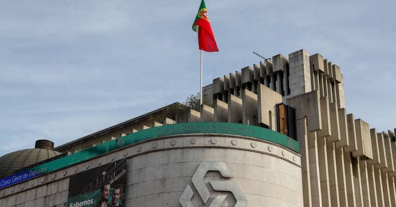 PS accuses Government of acting as an 'inverted real estate agent'