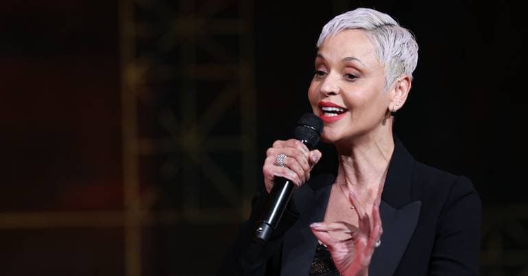 Mariza to perform at the Às Vezes o Amor festival in 2027