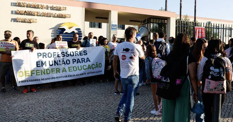 Government drops mandatory minimum services for schools