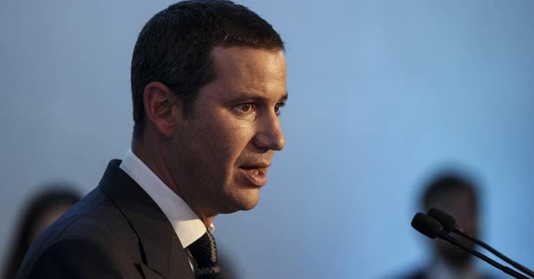 Galamba attacks PS for wanting to increase tax on renewables