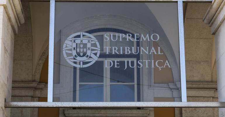 Supreme Court ends pay discrimination against nurses