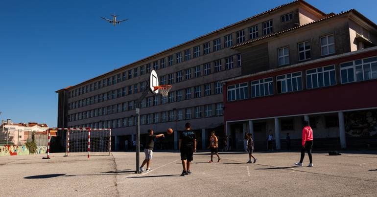 AML to request documents regarding Rainha Santa Isabel school