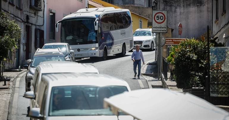 Sintra restricts buses in the centre and creates TVDE zones