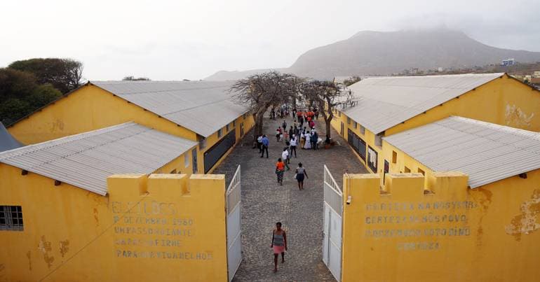 Relatives of Tarrafal prisoners sign petition