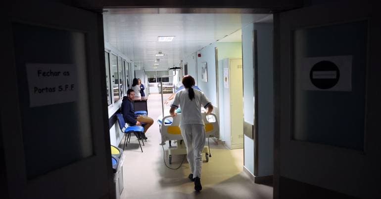 Santo António Local Health Unit professionals on strike over wages