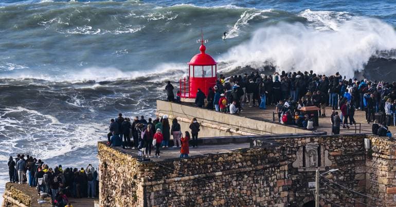 FPS and Surfers Cove unite to develop Portuguese surfing