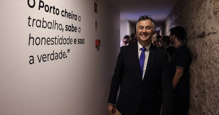 Scholarships: 161 euros for displaced students without a contract