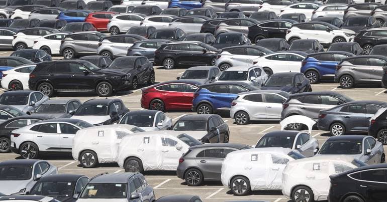 Car sales in the EU rise 1.4%. Electric vehicles grow 27.6%