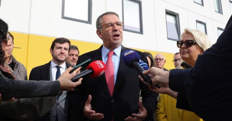 Insurance challenges government to withdraw labour proposal