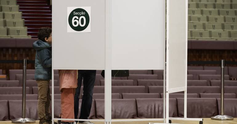 More than 25,000 voters cast their votes early in Lisbon