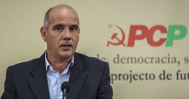 PCP: Profits of large groups to pay for the war