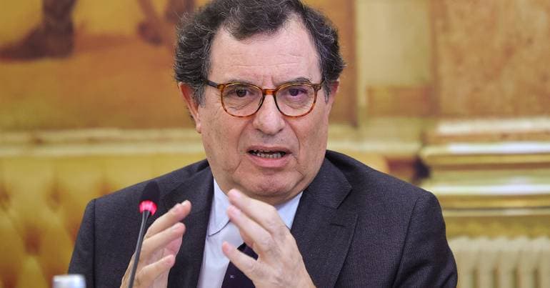 PRR: Projects not completed on time will have a 'solution'