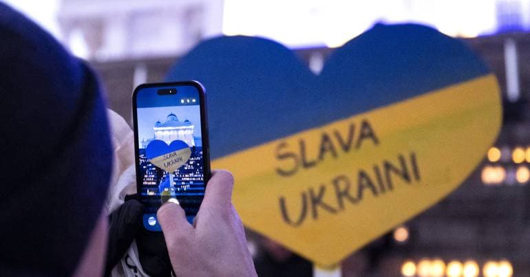 Hungary and Slovakia give 'green light' to loan for Ukraine