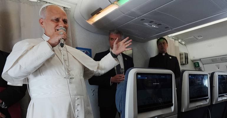 Pope Francis asks for migrants to be treated as humans