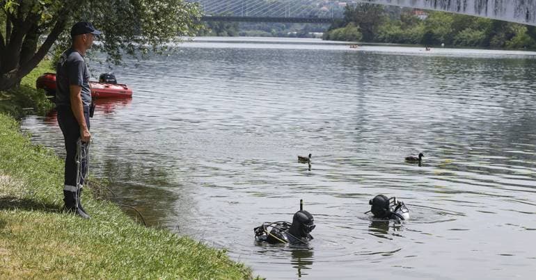 8-year-old child rescued in critical condition from the Mondego river